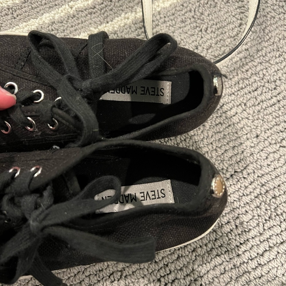 STEVE MADDEN PLATFORMS - Picture 3 of 3